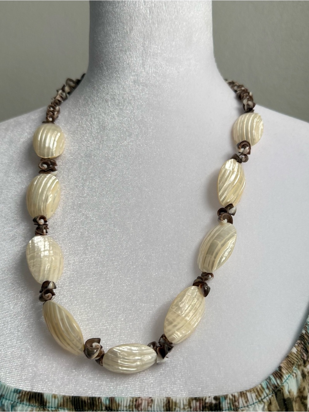 Cream Mother-of-Pearl Beaded Necklace